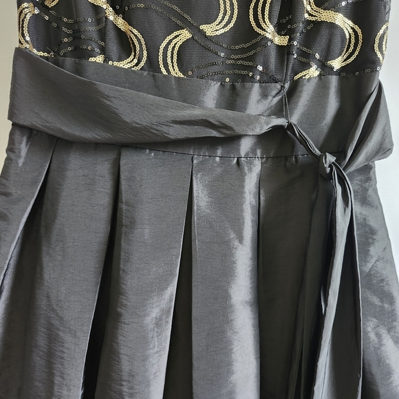 Sangria Elegant Black and Gold Sequins And Pleated Taffeta Midi Dress Size 4 - Picture 4 of 14